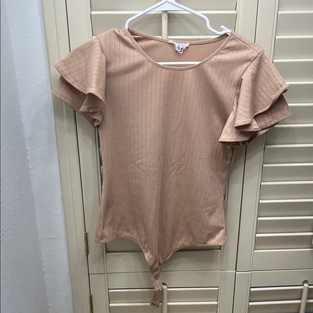 Ruffle Sleeve Ribbed Bodysuit